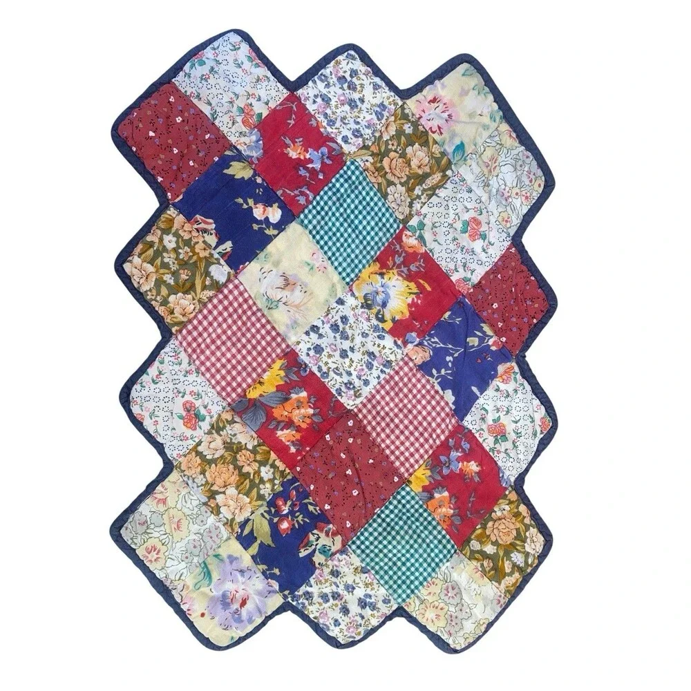 Vintage Handmade Quilted Patchwork Placemats Set of 4 Scalloped Cottagecore Blue